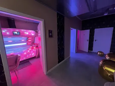 Golden Glow & Tan Solarium Gabinet Światłoterapii